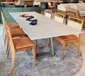 Wing Dining Table